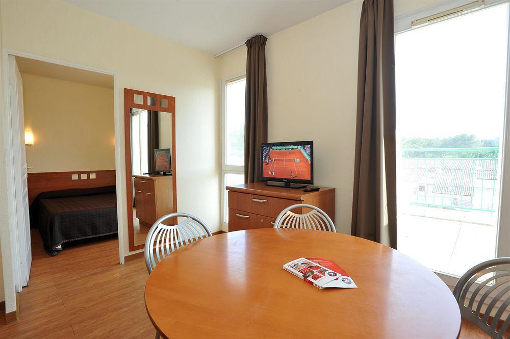 Inter-Hotel Sea Side Park 빌뇌브루베 외부 사진