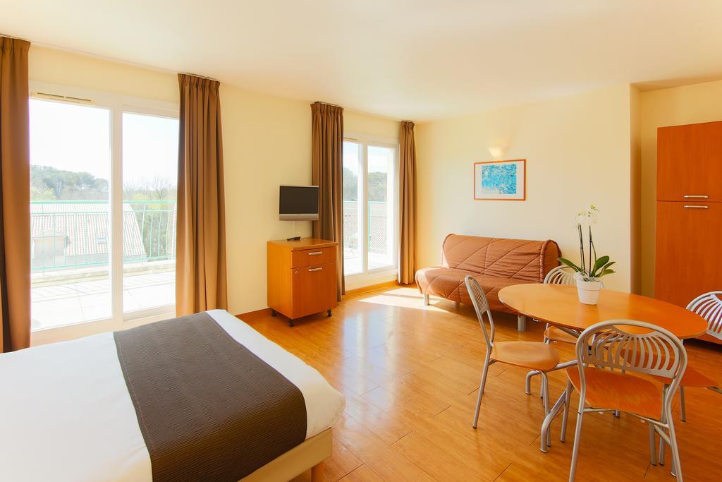 Inter-Hotel Sea Side Park 빌뇌브루베 외부 사진
