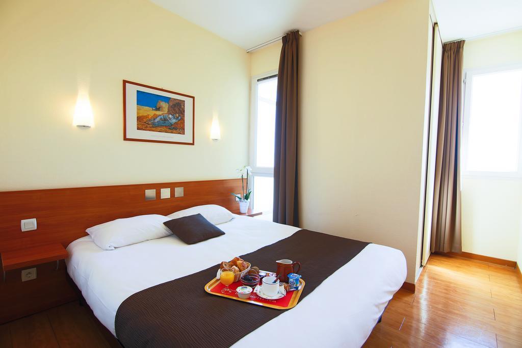 Inter-Hotel Sea Side Park 빌뇌브루베 외부 사진